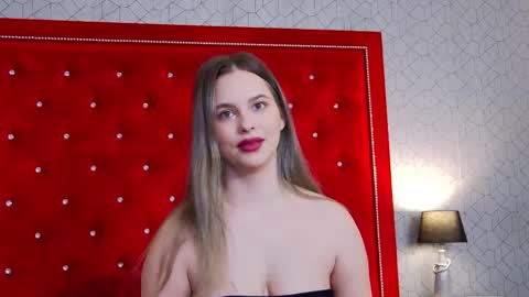 Elsa Jean online show from 01.14.26