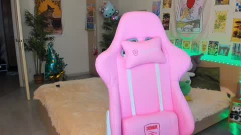 Elly     Fansly  online show from 01.07.25