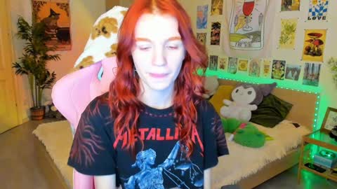 Elly     Fansly  online show from 01.14.25