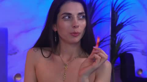 Elly online show from 04.16.26