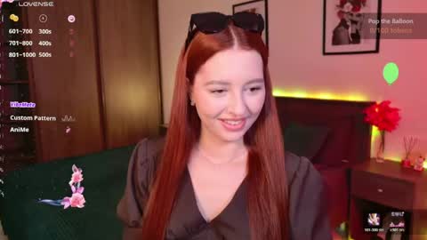Snapshot of ellypeach chatting on 05.23.26 EllyPeach online show from 05.23.26