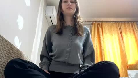 Snapshot of ellyspoerer chatting on 04.23.26 Sonya online show from 04.23.26