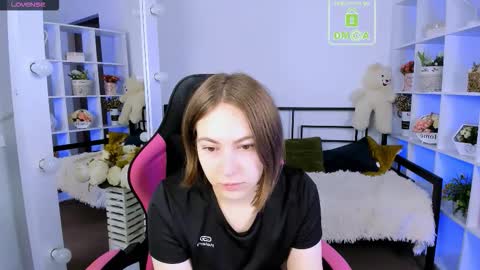 elma_lily online show from 10.21.25