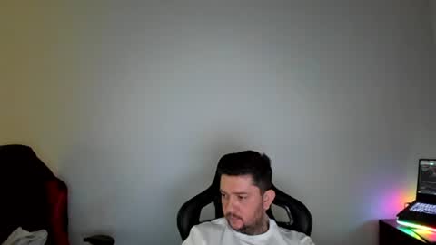 Snapshot of elmerfu chatting on 01.29.25 Elmer online show from 01.29.25