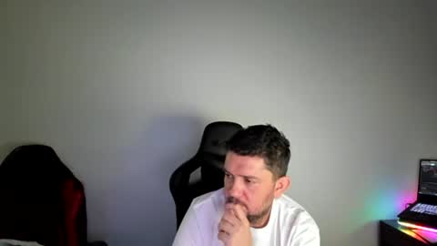 Snapshot of elmerfu chatting on 01.30.25 Elmer online show from 01.30.25