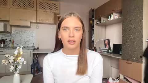 Snapshot of elnagreder chatting on 06.14.26 Lina online show from 06.14.26