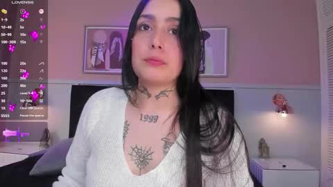 Elodie  online show from 12.21.25