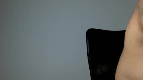 Snapshot of elosocazador chatting on 02.25.26 elosocazador online show from 02.25.26