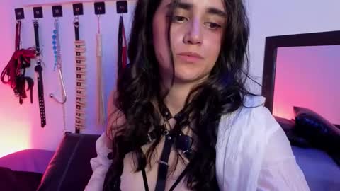 elowen_halley1 online show from 02.21.26