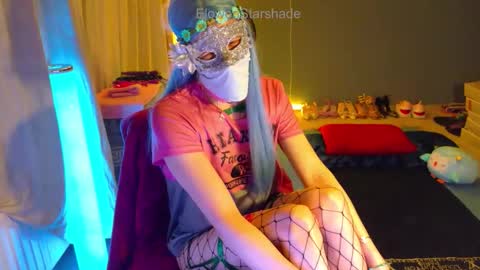 Snapshot of elowenstarshade chatting on 04.15.26 ElowenStarshade online show from 04.15.26