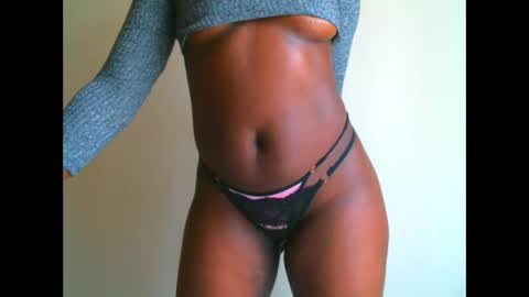 Snapshot of elphaba01 chatting on 11.27.25 Elphaba online show from 11.27.25