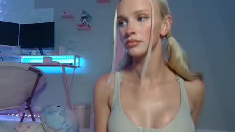 elsa_may online show from 03.10.26