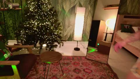 Elsie online show from 12.26.24