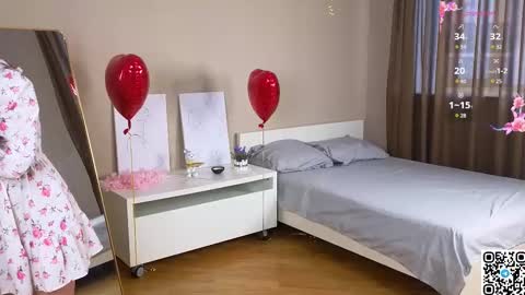 Snapshot of elswythbareford chatting on 02.17.25 Elizabeth online show from 02.17.25