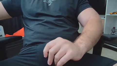 Snapshot of eltanke2206 chatting on 11.05.25 alexgarg online show from 11.05.25