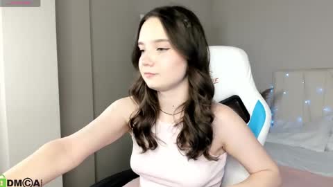 Snapshot of elvienne chatting on 05.08.26 Elvienne online show from 05.08.26