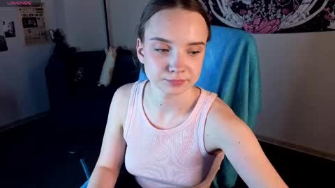 Snapshot of elvienne chatting on 05.21.26 Elvienne online show from 05.21.26