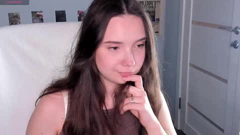 Snapshot of elvienne chatting on 05.23.26 Elvienne online show from 05.23.26
