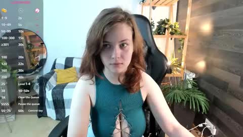 Snapshot of elvilune chatting on 02.24.26 Erica online show from 02.24.26