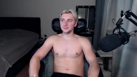 Elvin Vaenight online show from 10.08.25