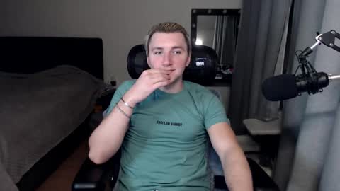 Elvin Vaenight online show from 10.22.25