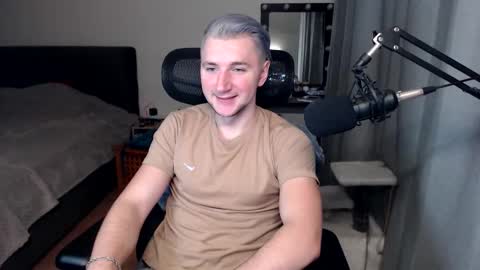 Elvin Vaenight online show from 11.08.25