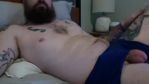 Snapshot of elviscash chatting on 12.20.24 elviscash online show from 12.20.24