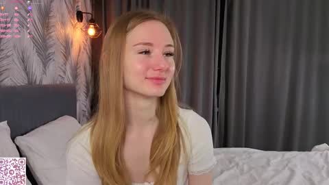 Snapshot of elvyrose chatting on 02.05.26 Alex online show from 02.05.26