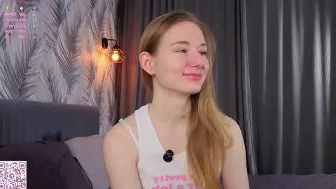 Snapshot of elvyrose chatting on 02.16.26 Alex online show from 02.16.26