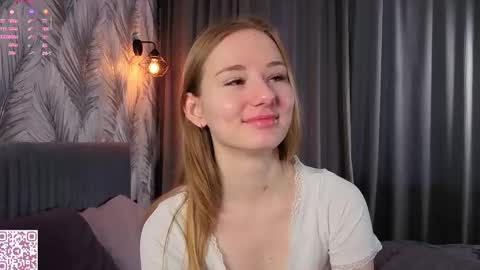 Snapshot of elvyrose chatting on 02.18.26 Alex online show from 02.18.26