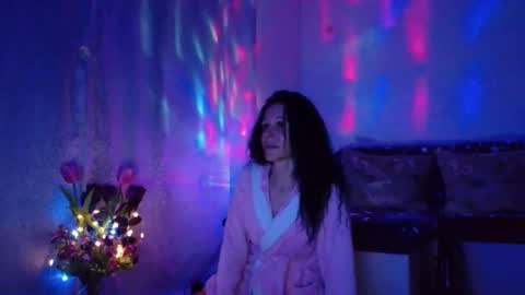 Elisa online show from 01.30.25