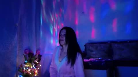 Elisa online show from 02.20.25