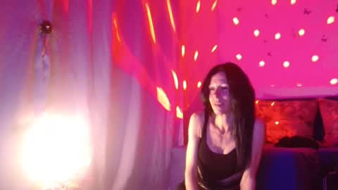 Elisa online show from 10.08.25