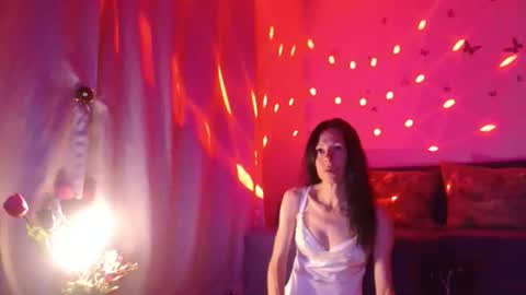 Elisa online show from 07.08.26