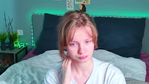Snapshot of elza_hofffman chatting on 06.29.26 Chloyka online show from 06.29.26