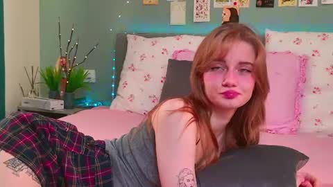 Snapshot of elza_hofffman chatting on 07.16.26 Chloyka online show from 07.16.26