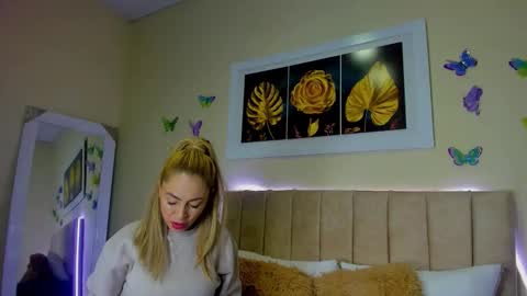 Snapshot of ema_garciaa chatting on 09.28.25 ema garcia online show from 09.28.25