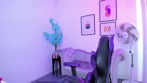 Ema louisx  online show from 01.19.25