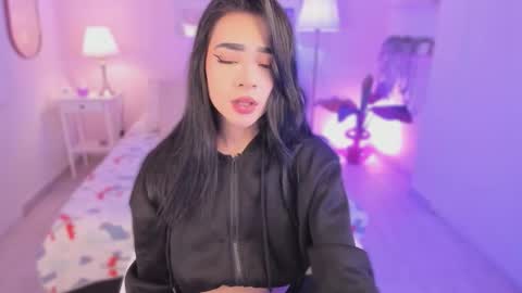 Snapshot of ema_soul chatting on 09.27.25 emma soul online show from 09.27.25