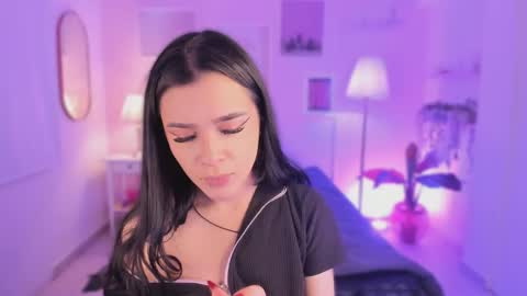 Snapshot of ema_soul chatting on 11.08.25 emma soul online show from 11.08.25