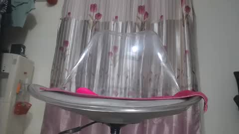 Snapshot of emailisa chatting on 10.19.25 emailisa online show from 10.19.25