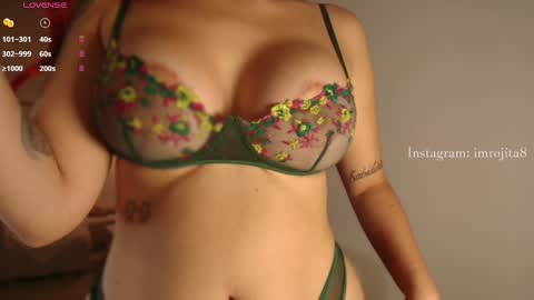 Snapshot of emam_taylor_ chatting on 01.12.25 IG imrojita8 online show from 01.12.25