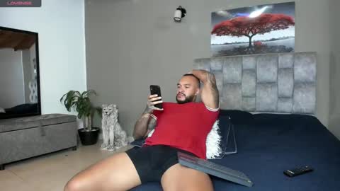 Snapshot of emanuelspencer chatting on 02.11.25 emanuelspencer online show from 02.11.25