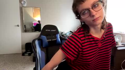Embersburningup online show from 02.08.25