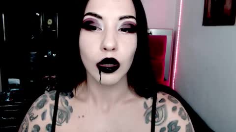 Snapshot of emearld_black chatting on 12.02.25 Emerald Black online show from 12.02.25