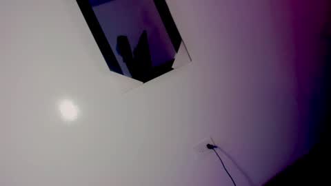 Snapshot of emeli_roushot chatting on 06.02.26 Emeli online show from 06.02.26