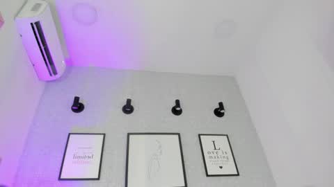 Snapshot of emelie_89 chatting on 02.28.25 emelie_89 online show from 02.28.25