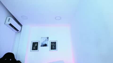 Snapshot of emelie_89 chatting on 03.03.25 emelie_89 online show from 03.03.25