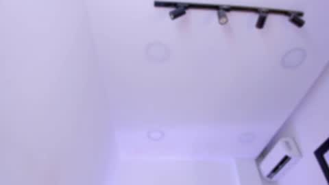 Snapshot of emelie_89 chatting on 09.30.25 emelie_89 online show from 09.30.25