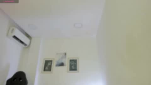 Snapshot of emelie_89 chatting on 10.24.25 emelie_89 online show from 10.24.25